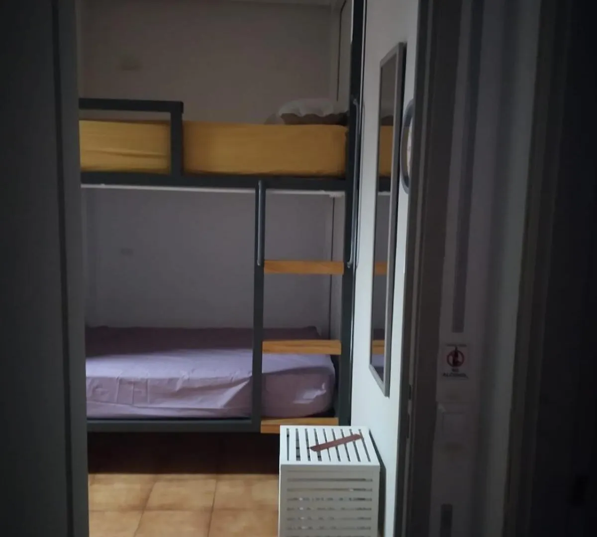 Campobase.Box Hostel El Medano   El Medano (Tenerife)